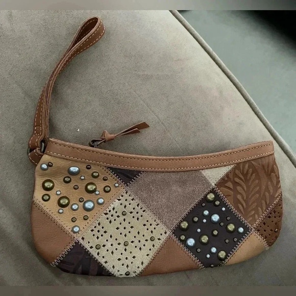 FOSSIL | ladies Journey patchwork leather wristlet - Picture 15 of 15